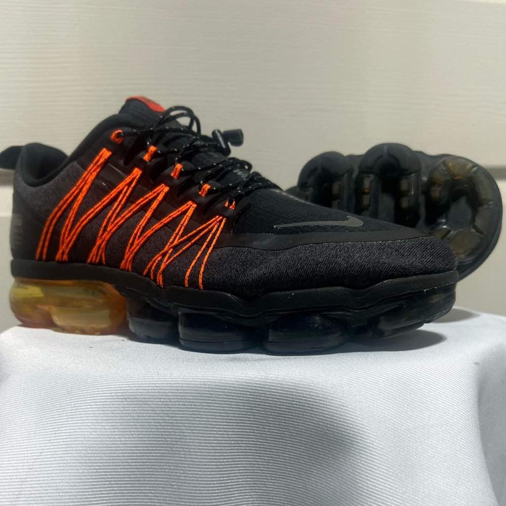Nike Air VaporMax Run Utility Mens Black Orange Sneakers Size 10.5 AQ8810-005